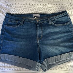 XL Judy Blue cuffed jean shorts